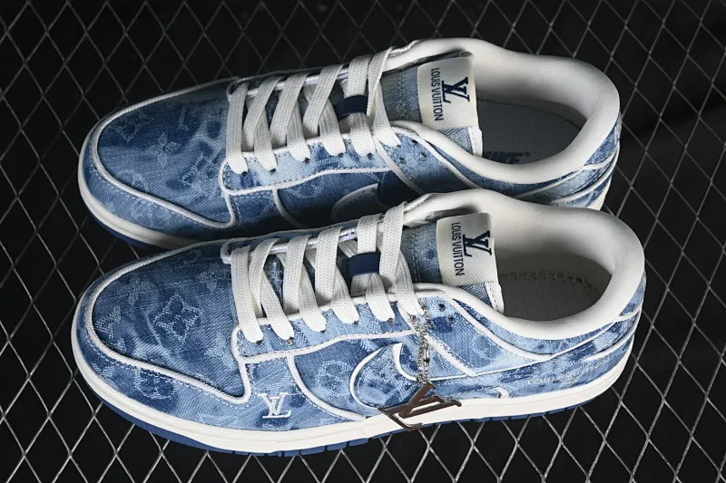All categories Nk SB Dunk Series Nk SB Dunk Low High-end customized low-top sneakers Nike SB Dunk Low LV joint light blue denim Anniversary high-end customized low-top casual sneakers SC0601-468